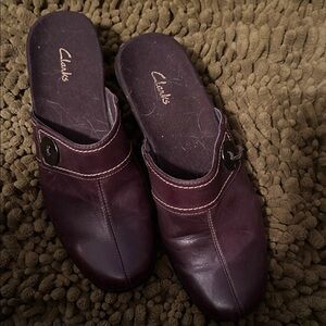 Clarks Women's Rich Brown Leather Mules